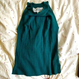 Smart casual halter style top.